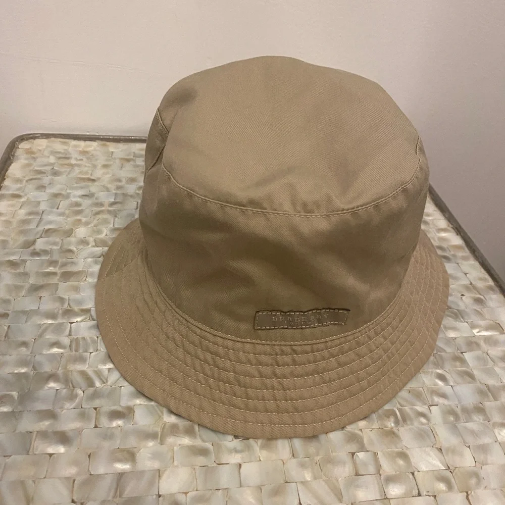 Burberry London Kids Reversible Nova Check Hat